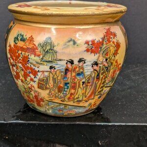 Chinese Satsuma Style Hand Painted Porcelain Pot Vase Planter 2 3/4 Inch